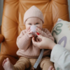 MUSHIE Silikónový Štartovací Pohárik Soft Lilac 101577 - Image 3
